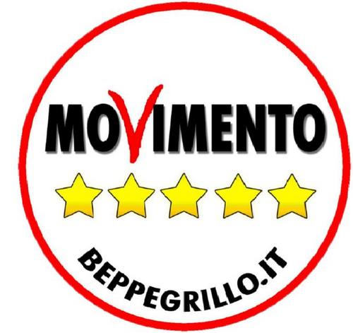 Un flash mob del Movimento 5 Stelle contro Gentiloni e Minniti