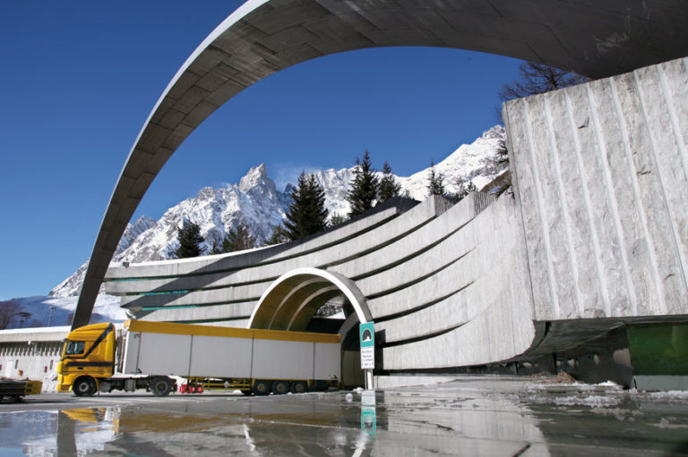 Traforo del Monte Bianco: chiuso in alcune notti di luglio 2021