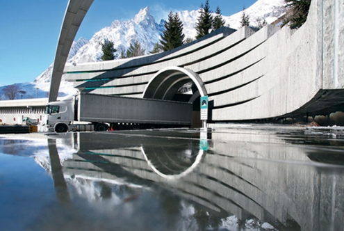 Traforo del Monte Bianco: chiuso nella notte tra l'11 e il 12 gennaio 2021