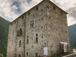 Il Castello di Bosses ospita la mostra Voyager pour se découvrir