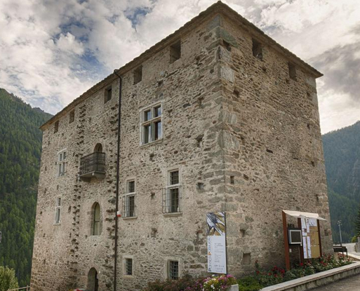 Il Castello di Bosses ospita la mostra Voyager pour se découvrir