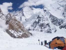 Spedizione sul Gasherbrum IV, il maltempo rallenta la salita