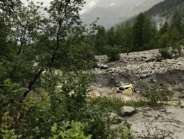 Frana in Val Ferret: una vittima, ma il bilancio potrebbe salire
