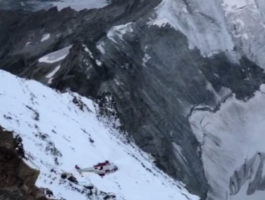 Scarica di sassi uccide un alpinista alla Punta Giordani