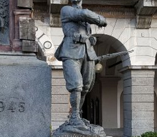 Restauro Statua Alpino: iter lungo perché complesso