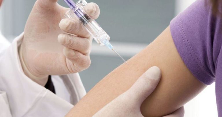 Vaccini antinfluenzali: nessuna somministrazione negli ambulatori ad accesso diretto