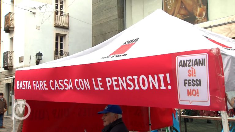 I sindacati dei pensionati in piazza contro la manovra finanziaria