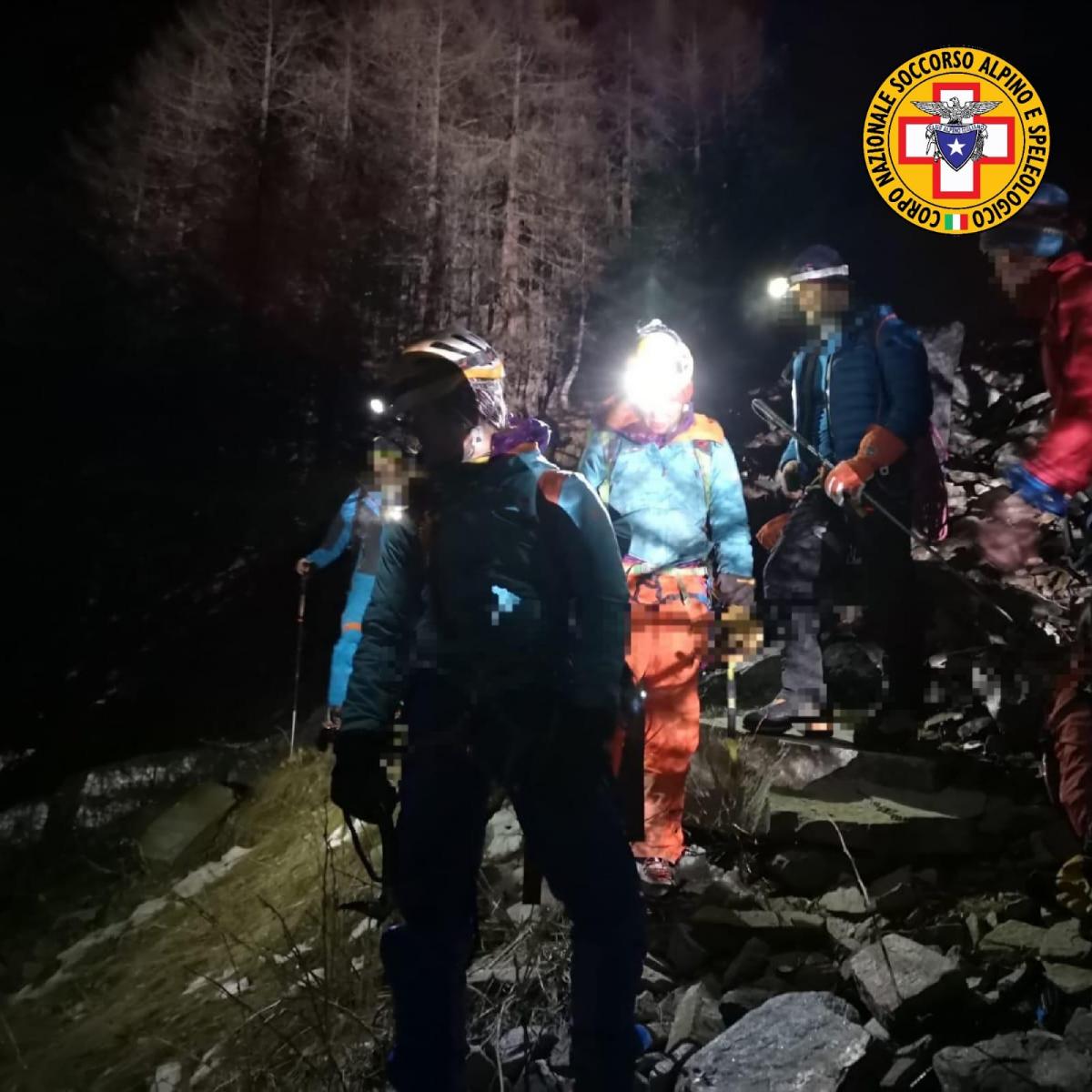 Intervento notturno per sette ghiacciatori in pericolo a Cogne