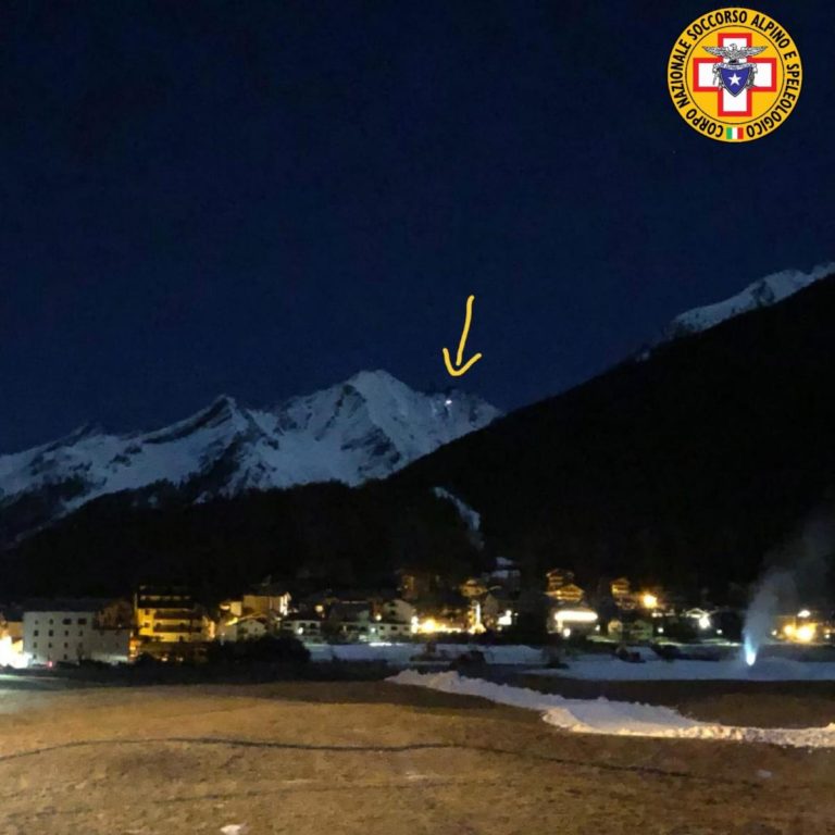Interviene Air Zermatt per soccorrere due ghiacciatori, a Cogne