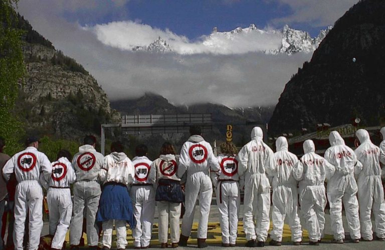 No ai tir: la nostra verità sul raddoppio del Monte Bianco