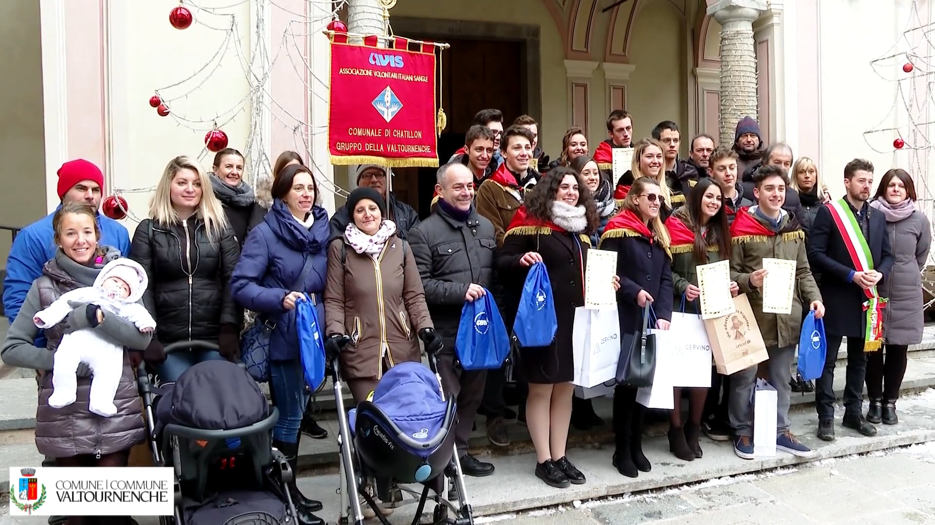 Saint-Antoine a Valtournenche con neonati e neo maggiorenni