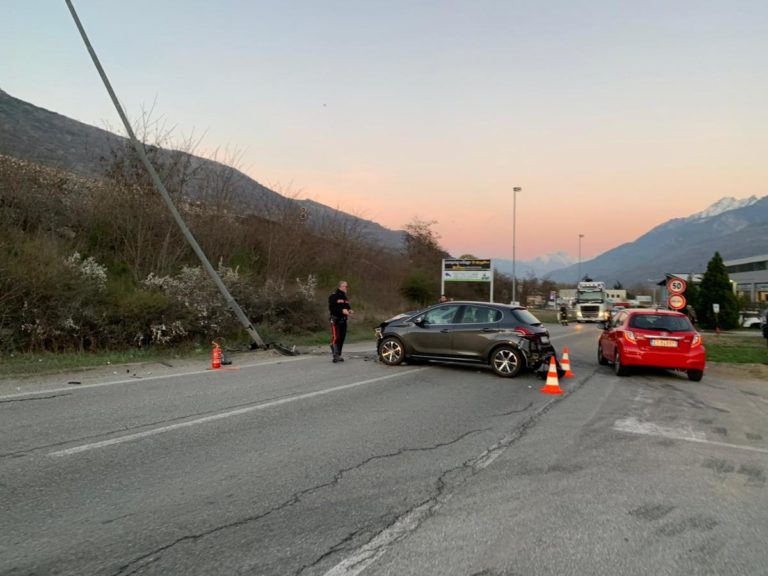 Incidente stradale blocca il traffico in uscita da Aosta