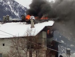 Incendio in una casa di La Salle