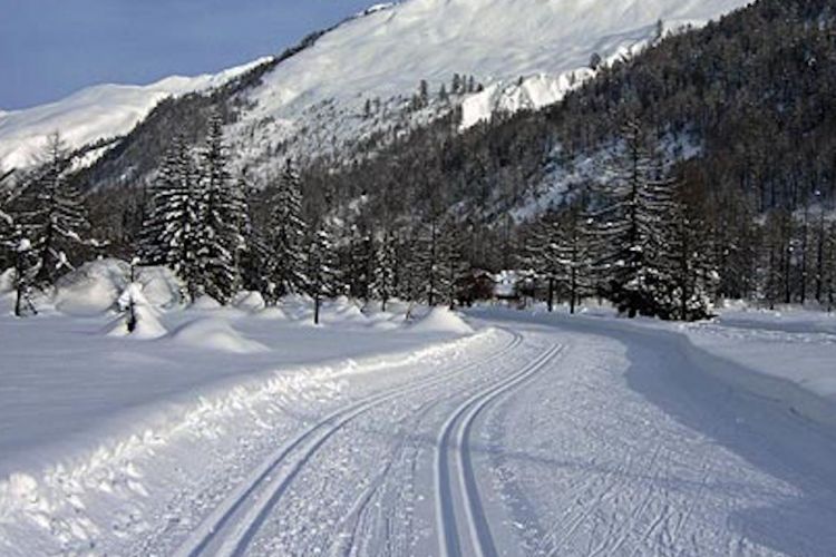 Courmayeur chiude la Val Ferret e la pista della Brenva