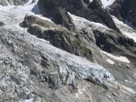 Un tavolo per gestire il rischio glaciale in Val Ferret