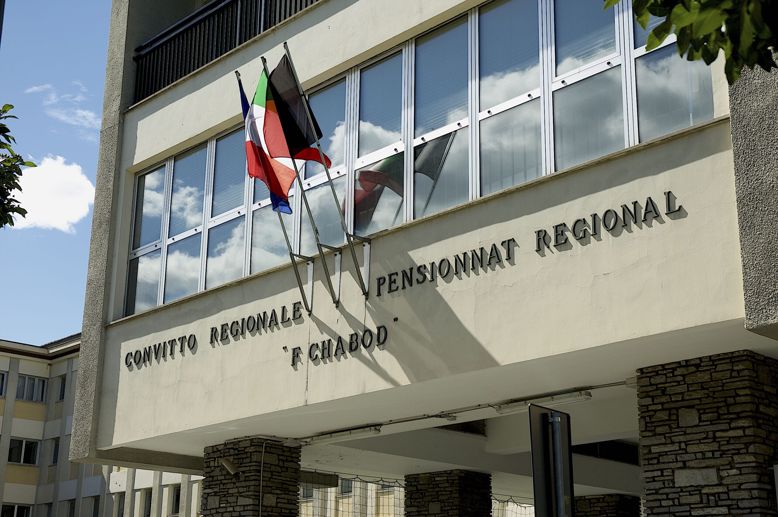 Bonus 500 euro per il personale educativo del Convitto Chabod