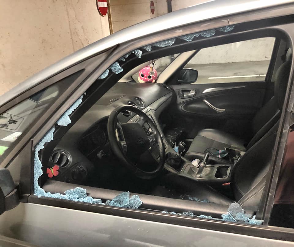 Donnas: furti e danni a 18 auto