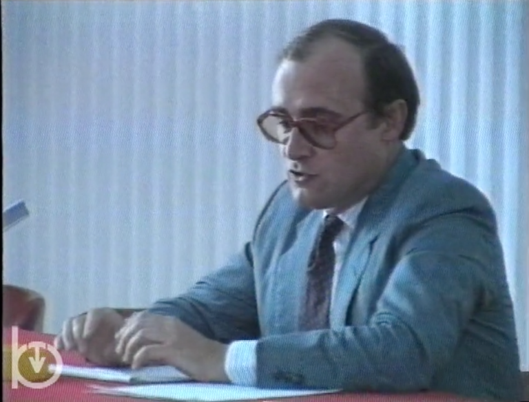 1990 - Firmato l'accordo con il Politecnico per una scuola universitaria in VdA