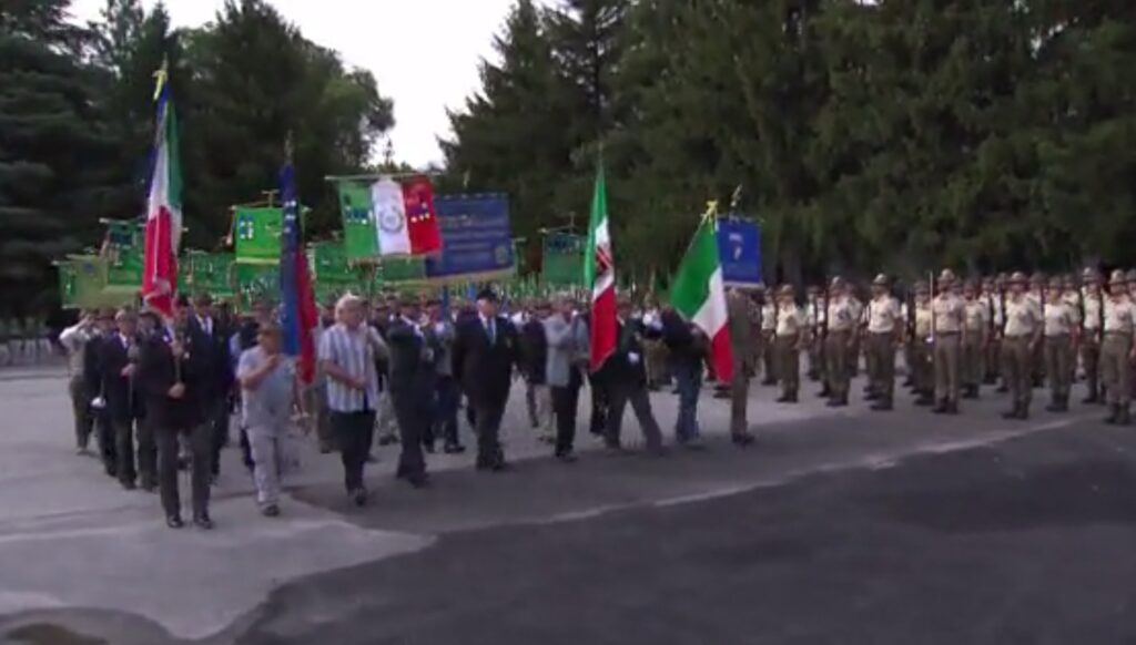 Gli Alpini lasciano la caserma Testafochi di Aosta