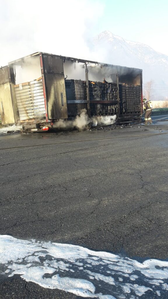 20210116 Incendio Rimorchio