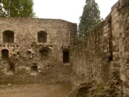 La porta Sud di Aosta, oggi La tour di Bramafam