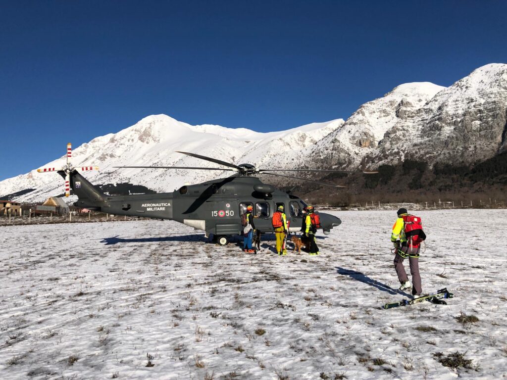 2 unità cinofile VdA alla ricerca di 4 escursionisti in Abruzzo