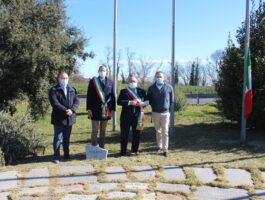 Verrès dona a Biella una pietra di riuso in ricordo dei caduti della Grande Guerra