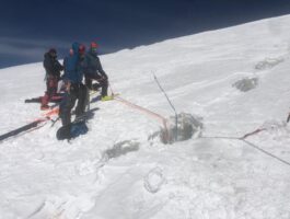 Breithorn: due alpinisti svizzeri in un crepaccio di oltre 20 metri