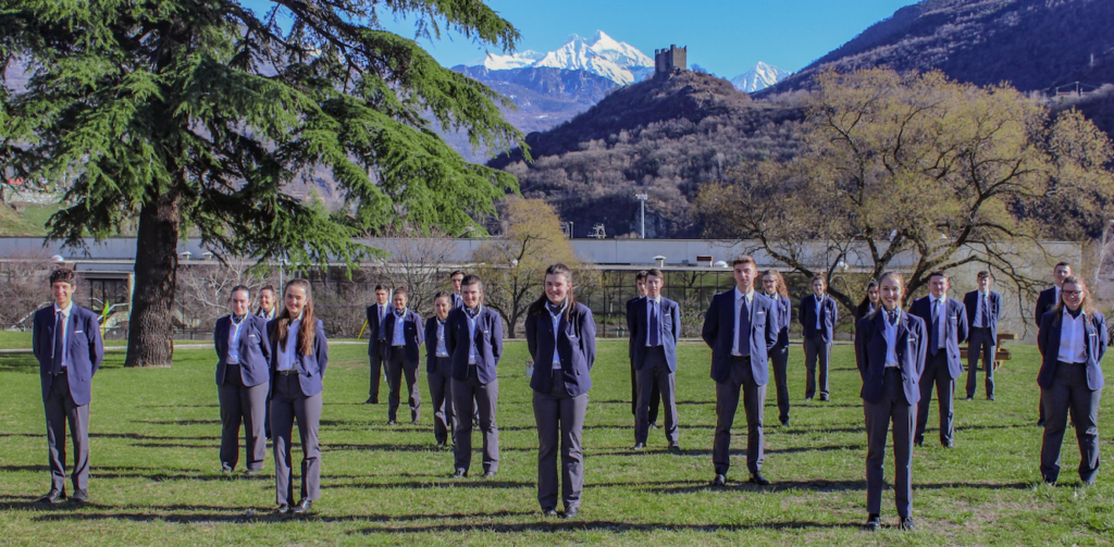 Gli allievi della 4B dell'École Hôtelière VdA