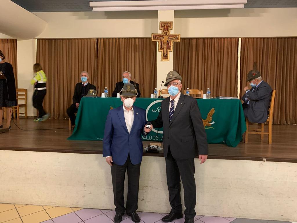 Carlo Bionaz: rieletto presidente dell'Associazione Alpini VdA