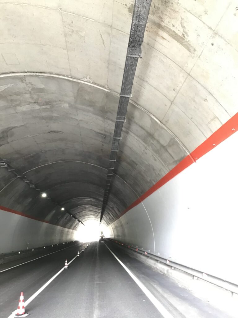 Adeguamento dell'illuminazione della galleria Gignod