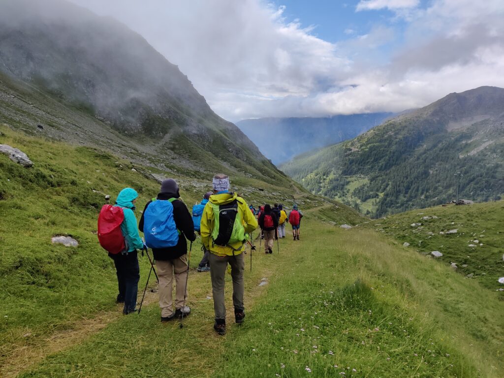 La marcia di 3.200 Km lungo la Via Francigena passa anche in VdA