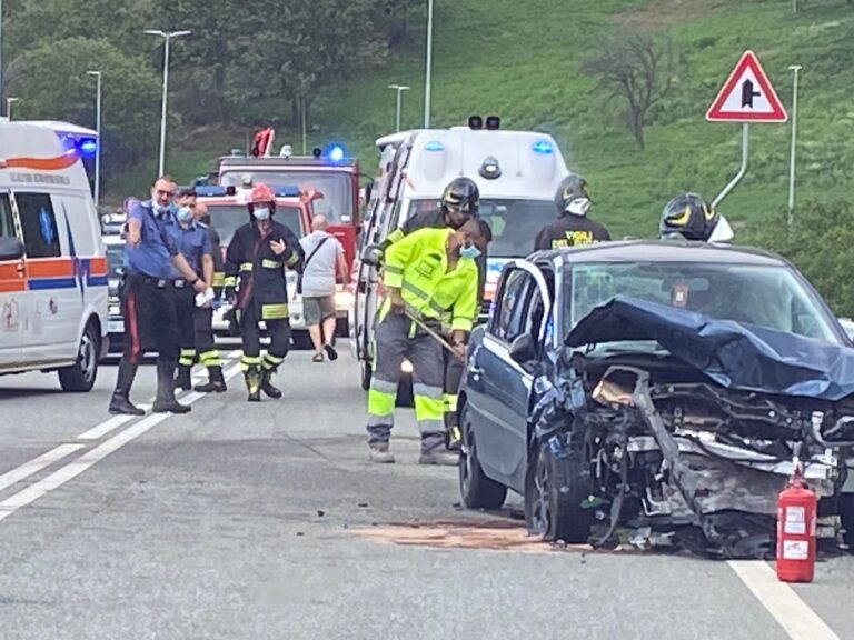 Due incidenti stradali con feriti a Châtillon
