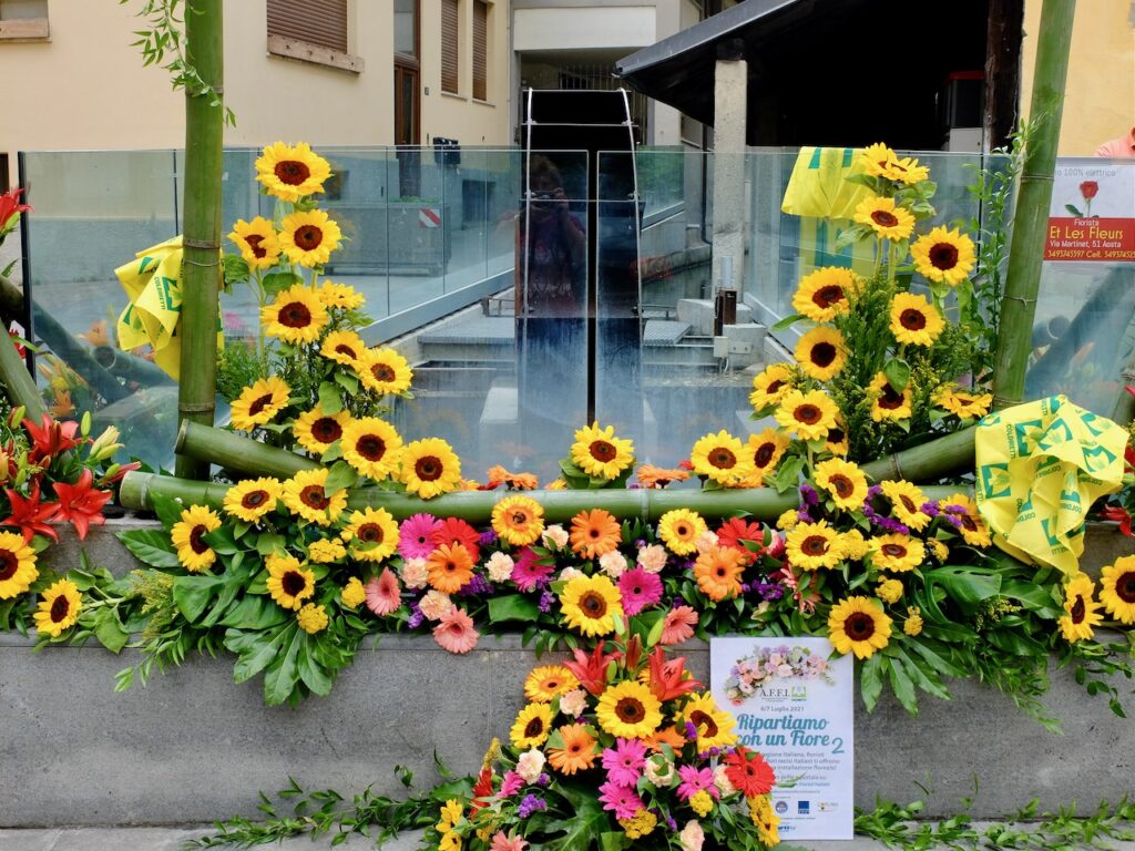 Ad Aosta, l'iniziativa Ripartire con un fiore