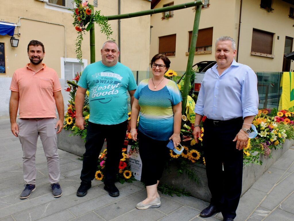 Ad Aosta, l'iniziativa Ripartire con un fiore