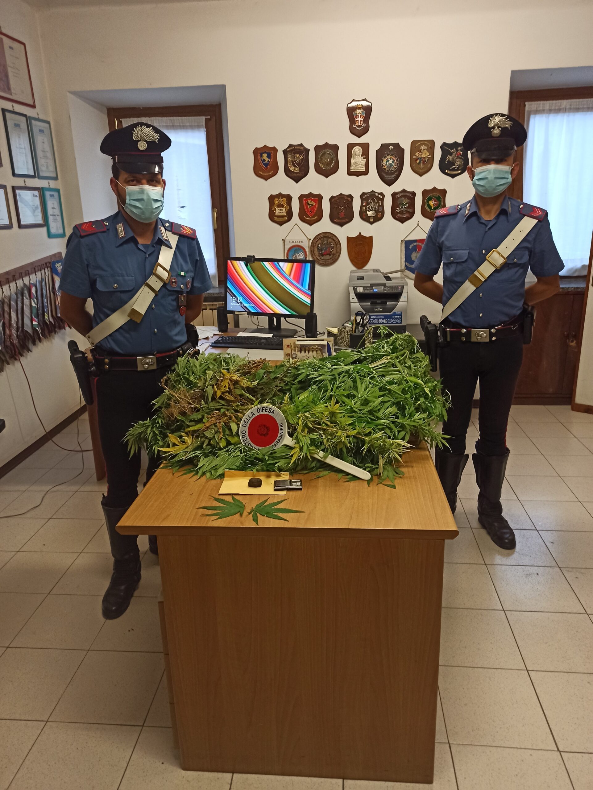 Saint-Vincent, 20enne denunciato per possesso di hashish e marijuana