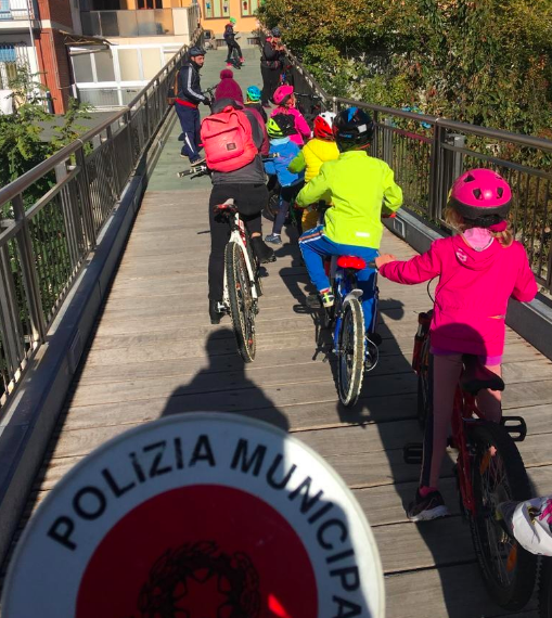 Donnas: biciclettata per la fine del corso di educazione stradale