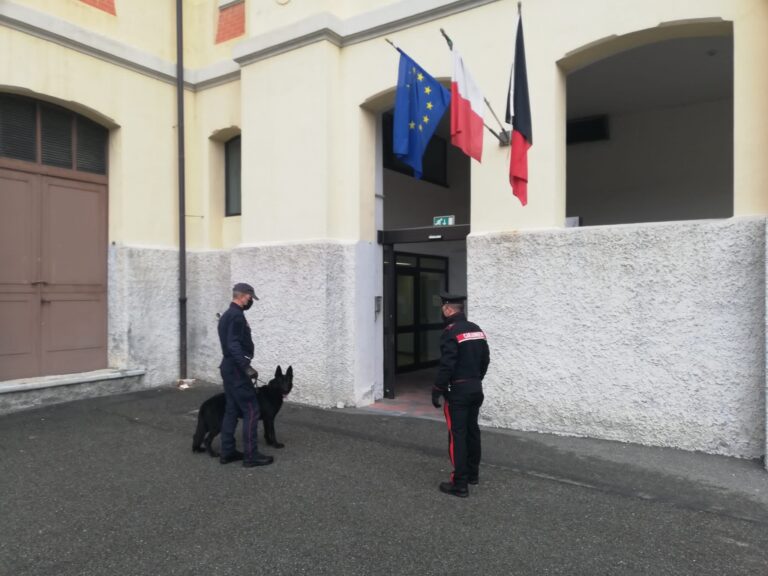 Scuola: continuano gli incontri sulla legalità con i Carabinieri