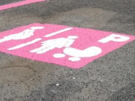 Donnas istituisce i parcheggi rosa