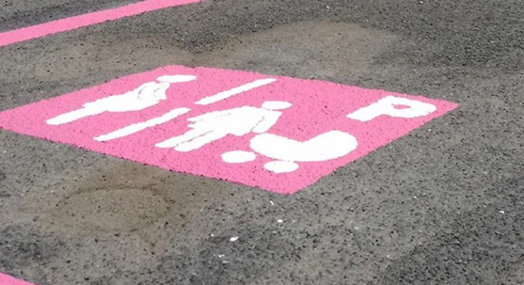 Donnas istituisce i parcheggi rosa