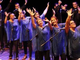 Quincy Blue Choir in concerto