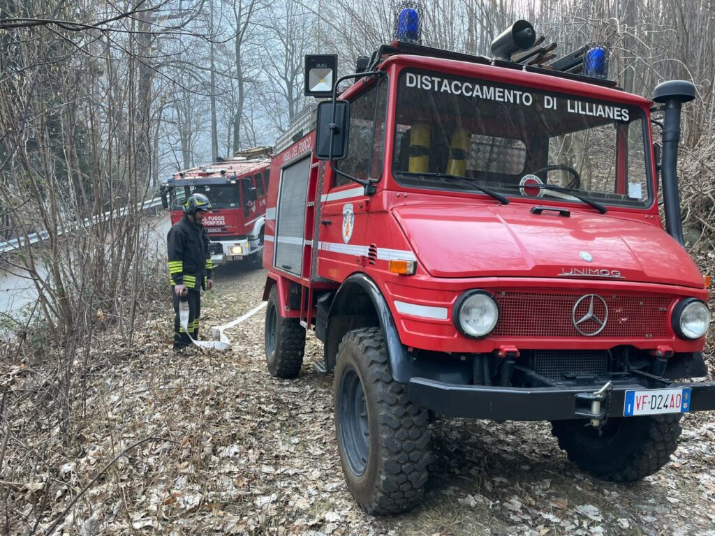 L'incendio di Fontainemore si avvicina all'abitato