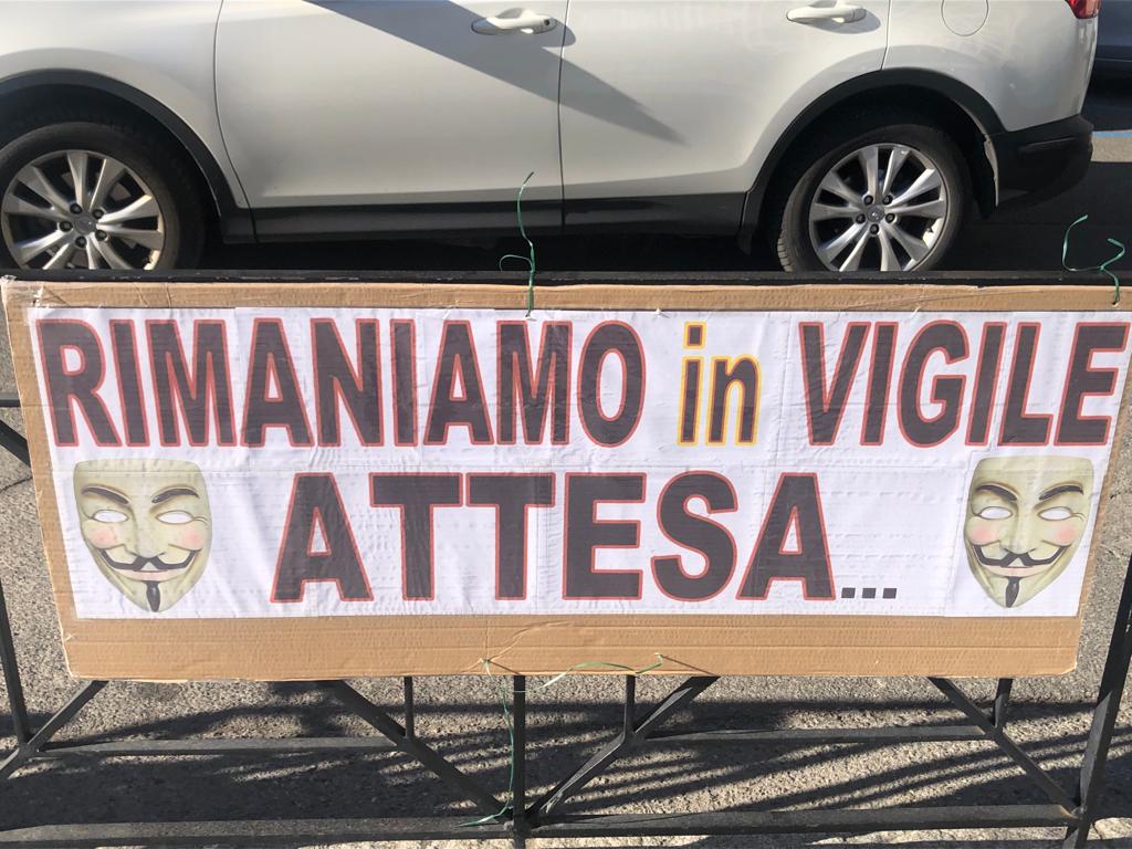 Continua la protesta contro le regole Covid
