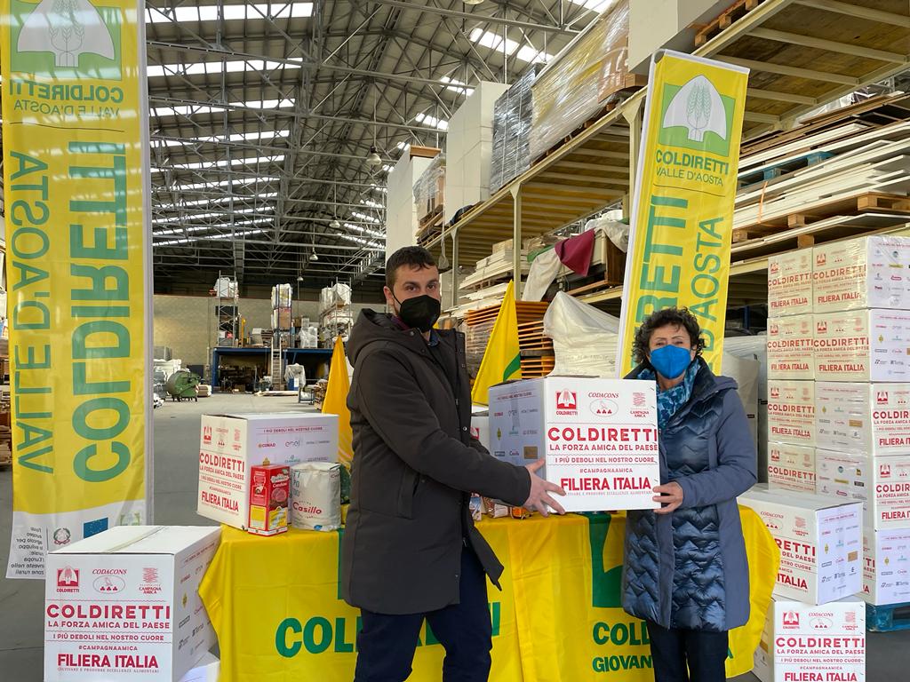 Coldiretti: 60 pacchi cibo alle famiglie in difficoltà