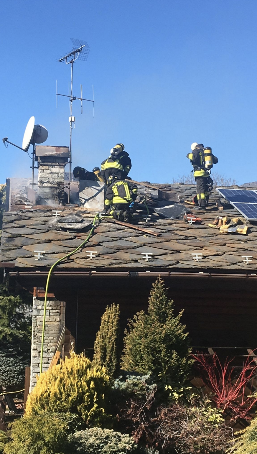 Saint-Denis: villetta in fiamme