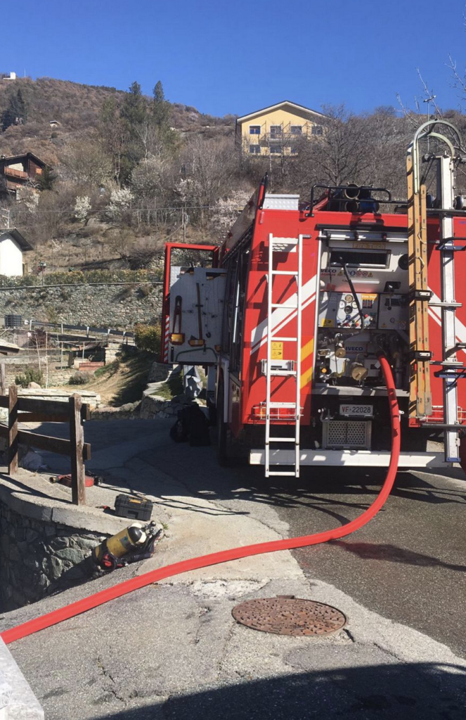 Saint-Denis: villetta in fiamme