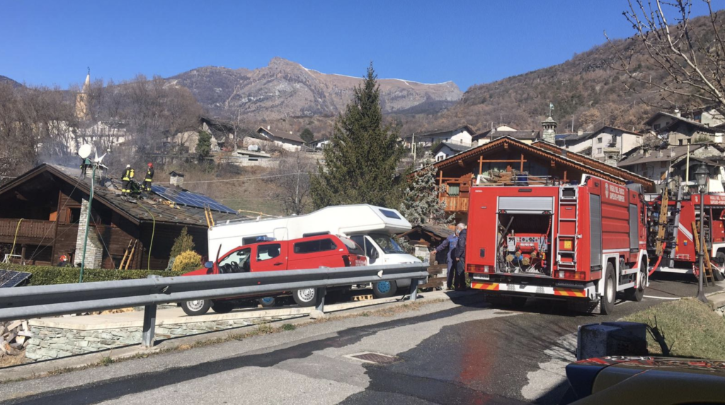 Saint-Denis: villetta in fiamme
