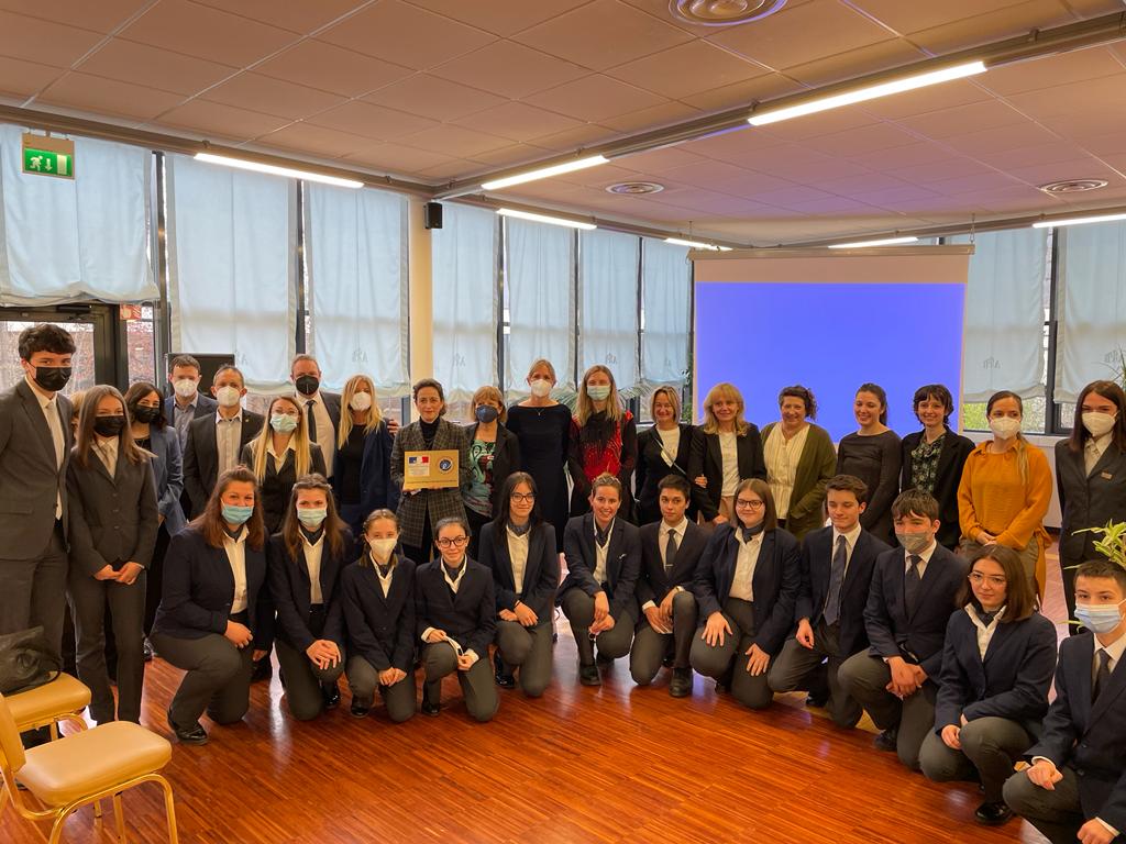 La cérémonie d'inauguration de la plaque officielle Labelfrancéducation