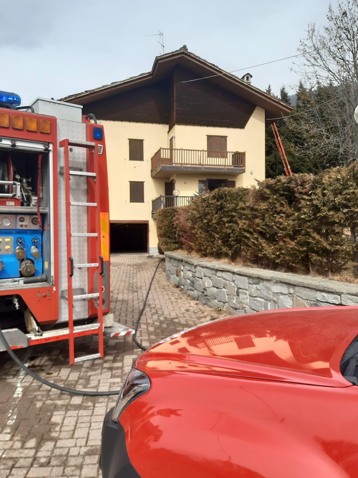 Incendio di canna fumaria a Saint-Denis