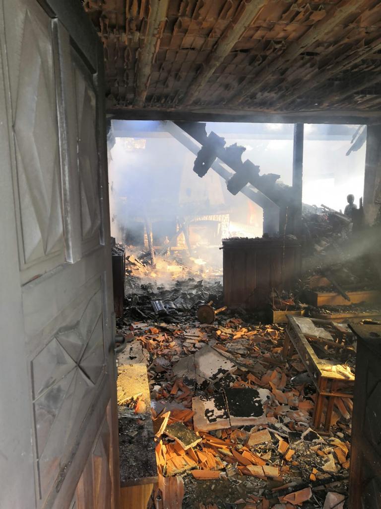 In fiamme una falegnameria di Saint-Vincent